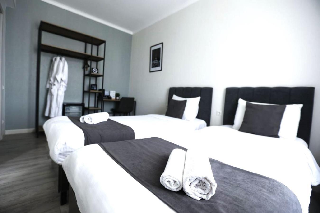 בישקק Urban Hotel מראה חיצוני תמונה