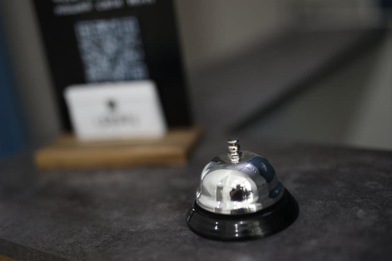 בישקק Urban Hotel מראה חיצוני תמונה
