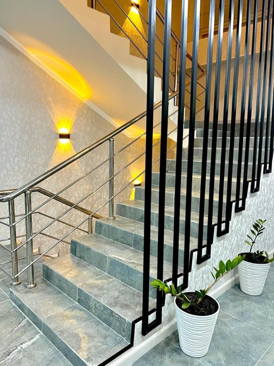 בישקק Urban Hotel מראה חיצוני תמונה