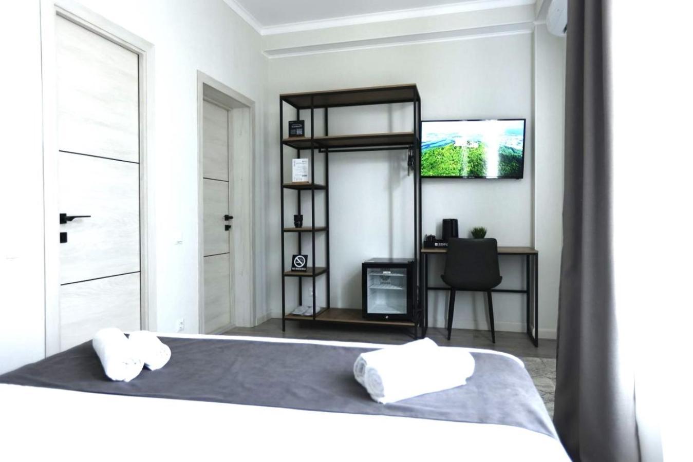 בישקק Urban Hotel מראה חיצוני תמונה